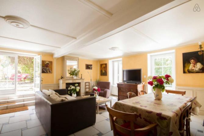 La Tonnelle Fleurie Chambres D'Hotes Sainte-Soulle Eksteriør billede